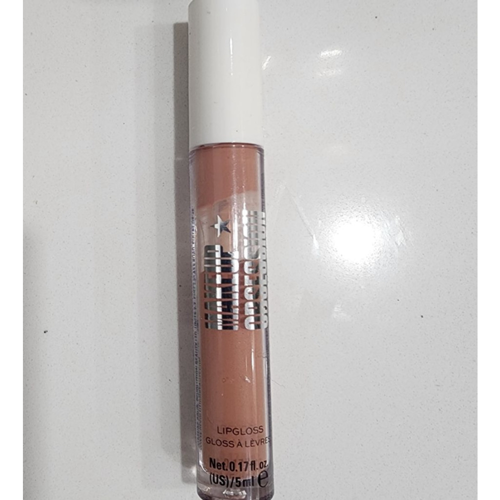 Revolution Makeup Bundle: Foundation, Highlighter, Eyeshadow, Lip Gloss - Picture 4 of 7